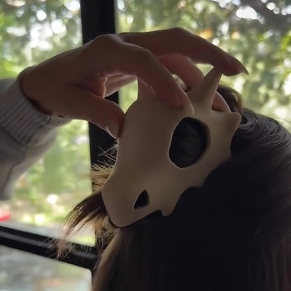 3D-Printed Creative Glow-in-the-Dark Skull Hair Clip